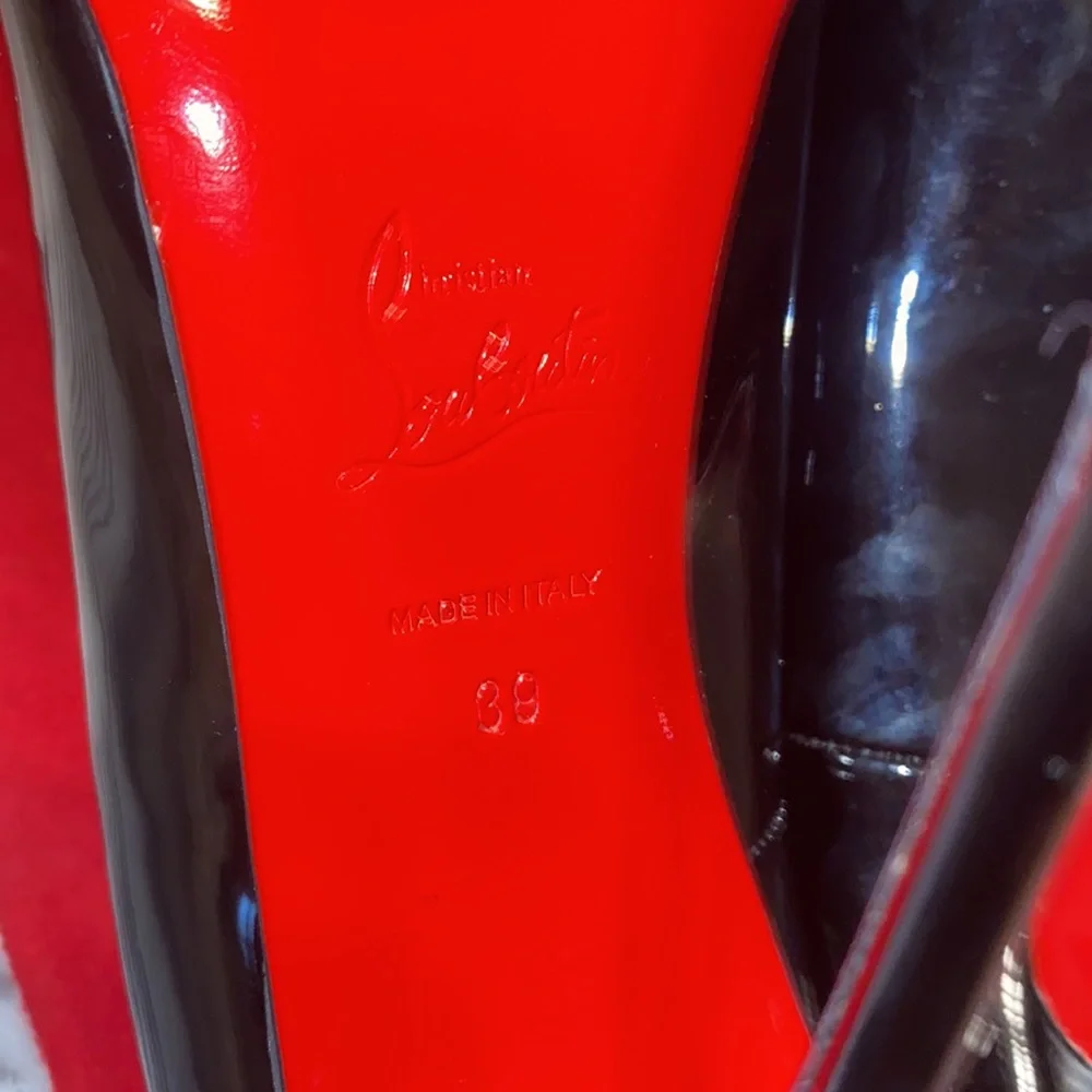 Christian Louboutin- So Kate Patent Pointed-Toe Red Sole Pump size 39 - Picture 7 of 7